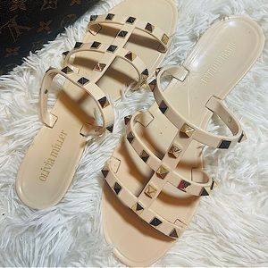 Gold rhinestones sandals✨